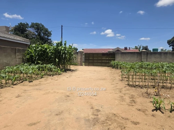 Secure Walled 580 m² Stand with Gate — Zimre Park, Harare East