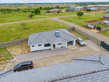 3 Bedroom Flat & Apartment