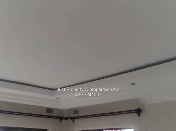 Beautiful House in Galloway Norton : To Rent