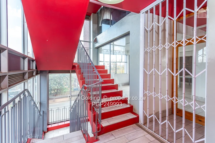 Commercial Offices For Rent in the Avenues 