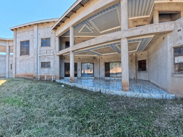 9 Bedroom House