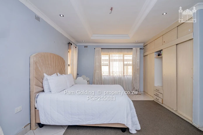 5 Bedroom House For Sale In Madokero