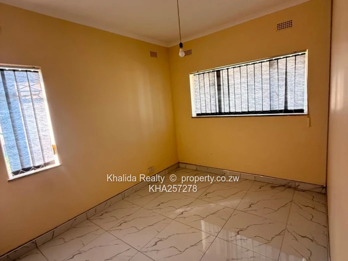 Eastlea Commercial property for rent 