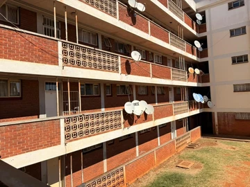 2 Bedroom Flat & Apartment