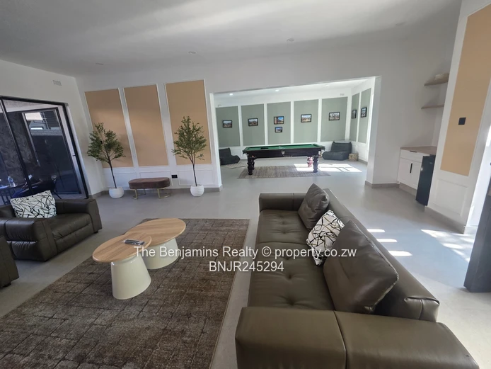 Two Bed Townhouse In Strathaven