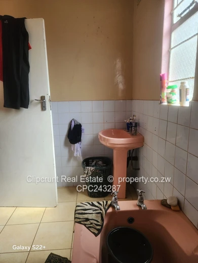 Dzivarasekwa gunhill house forsale