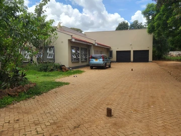 5 Bedroom House