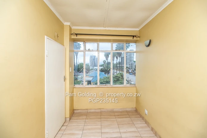 Modern Duplex Apartment in Langley House - Avenues (Sole Mandate)