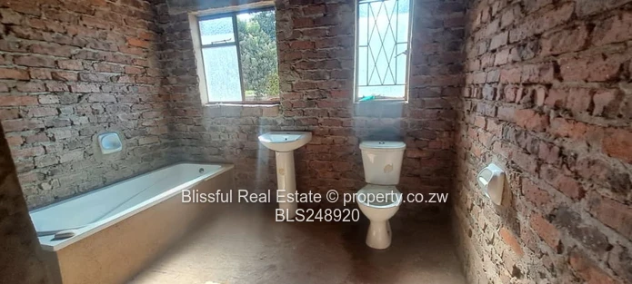 incomplete 5 bedroom house for sale in Tynwald 