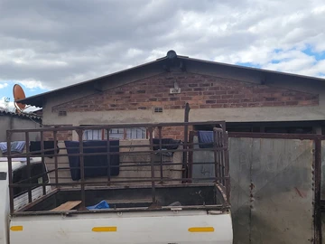 9 Bedroom House