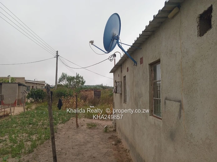 Partially Built 5-Bed Home On 875M² – Chivhu