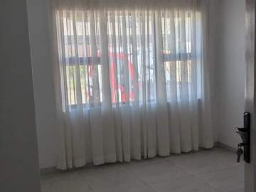 2 Bedroom Flat & Apartment