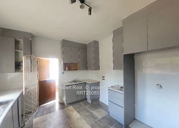 Charming 3 bedroom family home to let in Northwood