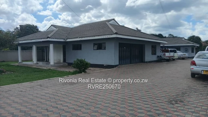 Hatfield 5-Bed Home on 1870m² — Borehole & Garage