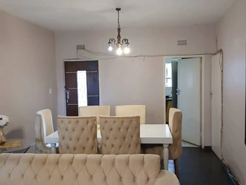 3 Bedroom Flat & Apartment