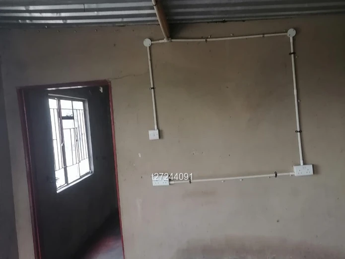 Retreat Waterfalls cottage to rent (Sole Mandate)