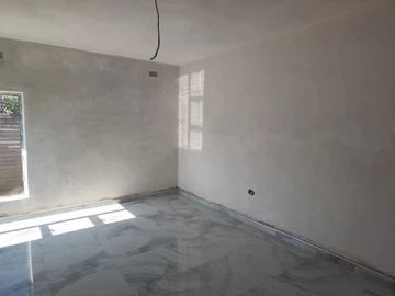 3 Bedroom Flat & Apartment