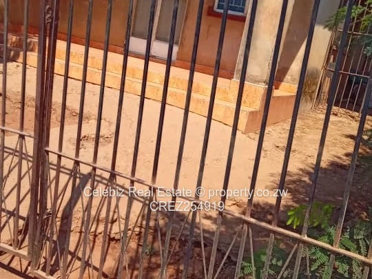 Chinhoyi Coldstream house for sale 