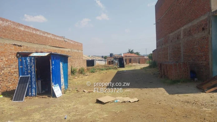 200m² Development Lot with Shop Frontage in Mabelreign, Harare