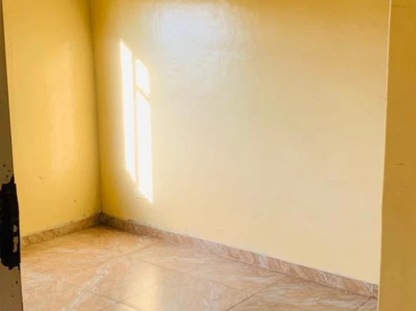 2 Bedroom Flat & Apartment