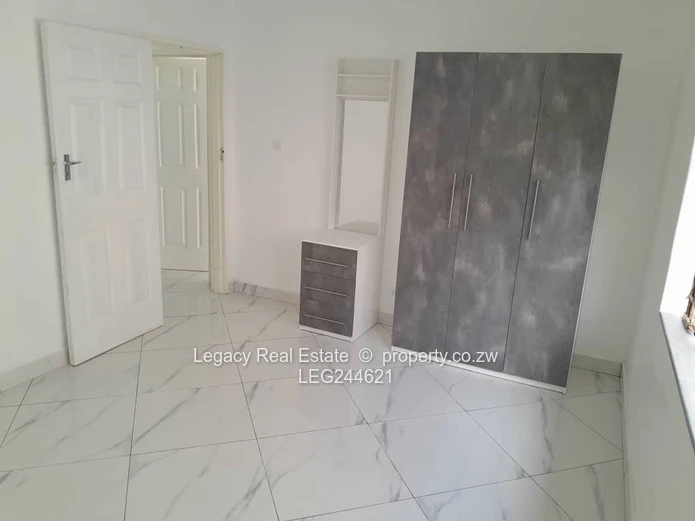 Neat 2-Bedroom Cottage To Rent In Manresa