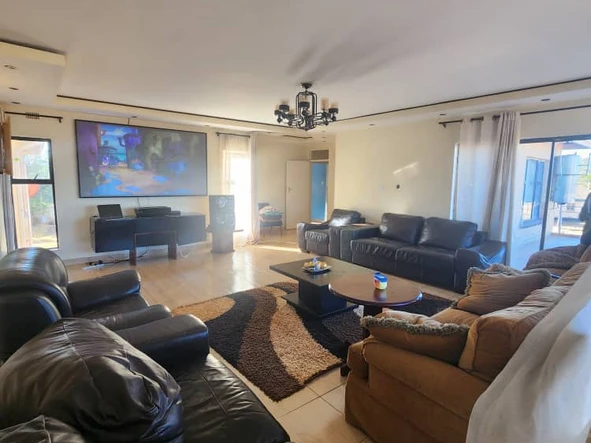 7 Bedroom House