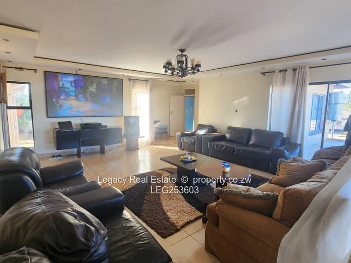 Gletwin Park: Double-Storey 7-Bed Home with Borehole