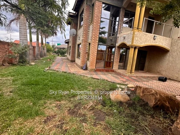 Sandton Phase 1 House For Sale