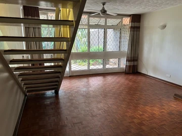 2 Bedroom Flat & Apartment