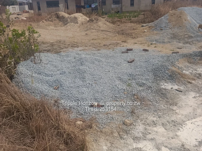  Nyabira Penrose 615m²  Ready-to-Build Stand on Tarred Road 