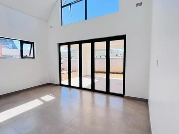 4 Bedroom Garden Flat