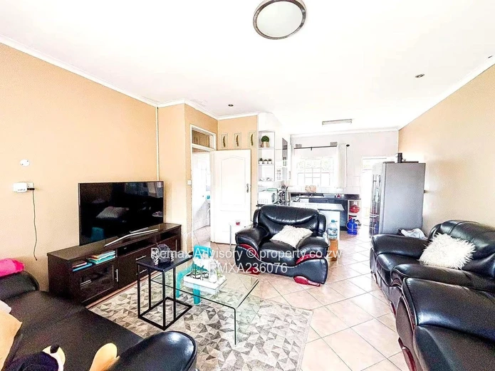 Newlands Garden Flat To Let (Sole Mandate)