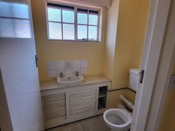 3 Bedroom Flat & Apartment