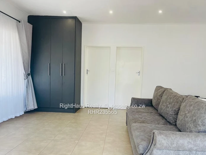 Stunning 5 Bedroom Family Home Available In Borrowdale