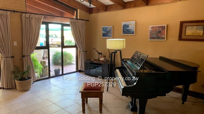 5 Bedroom Family Home on 4,047sqm in Lewisam