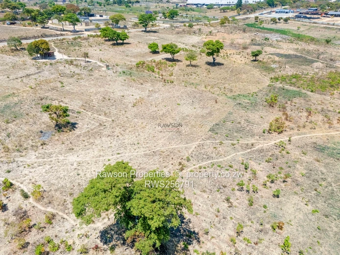 3.6 hectares of land .potential  Maronders (Sole Mandate)