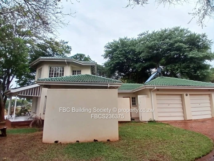 Prestigious Double-Storey Townhouse in Sunriver Manors (Sole Mandate)