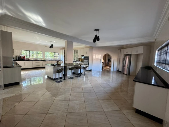 6 Bedroom House