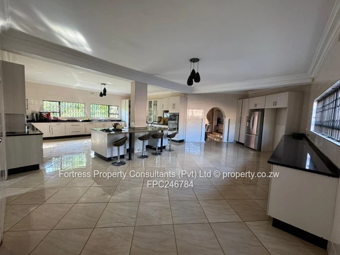 Hogerty Hill: 6-Bed Mansion — luxury gated community 