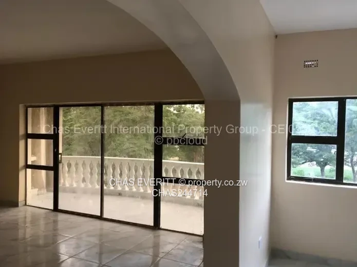 3 Bedroom Flat To Let In Glen Lorne