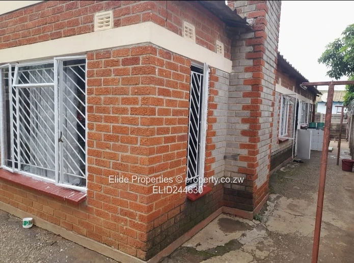 Budiriro 4-Bed Brick Home with Borehole & Fitted Kitchen (Sole Mandate)
