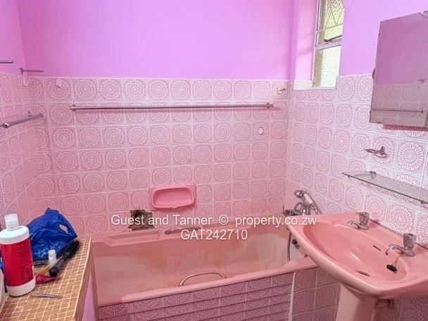 Suburbs – 4 Bedroom House For Sale