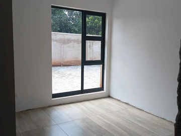 3 Bedroom Flat & Apartment