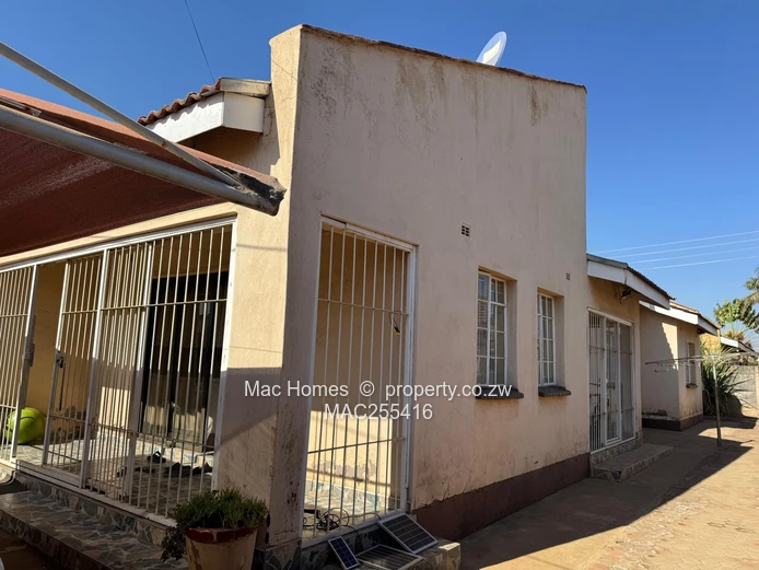 3-Bedroom House For Sale – Bloomingdale