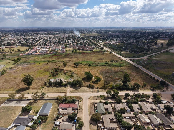 Commercial & Industrial Land