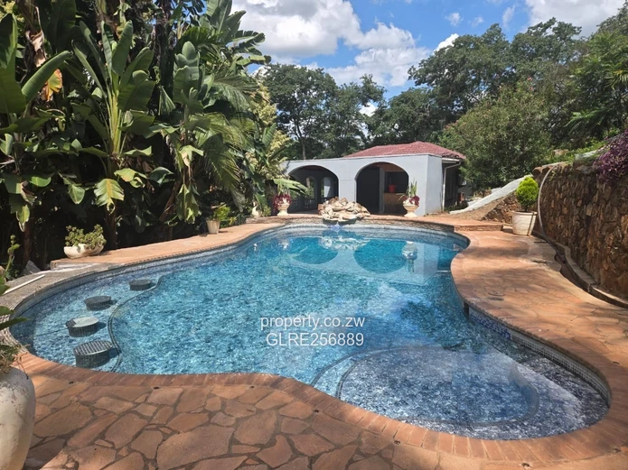 Borrowdale 7-Bed Family Home Opp Brook — Pool, Tennis & Garden