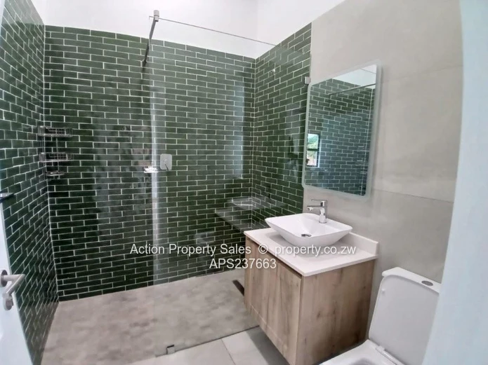 Lovely 3 Bed Family Cluster! 