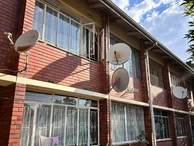 2 Bedroom Flat & Apartment
