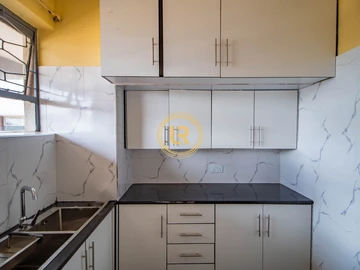 2 Bedroom Flat & Apartment