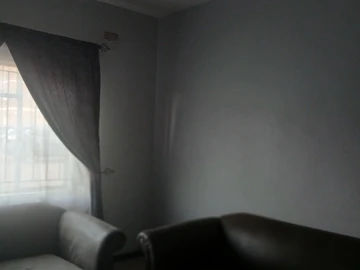 2 Bedroom Flat & Apartment